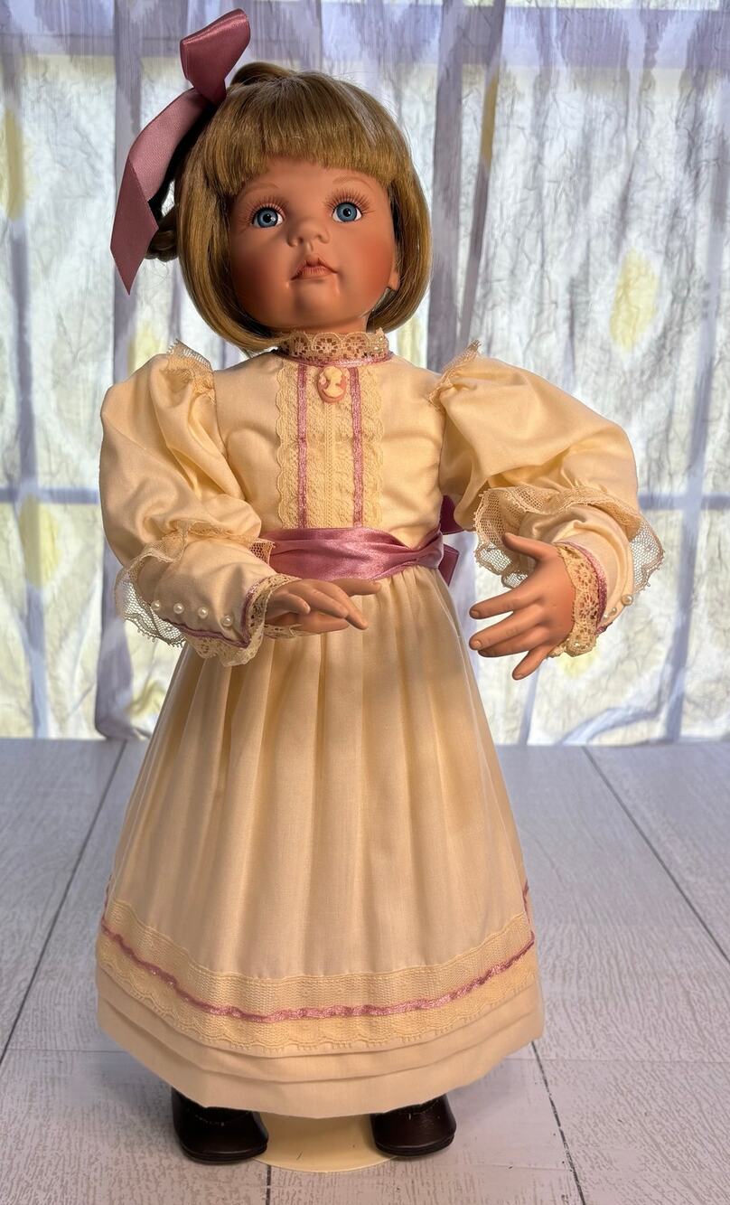 Ashton-Drake Lilian Hildegard Gunzel Porcelain Doll Signed